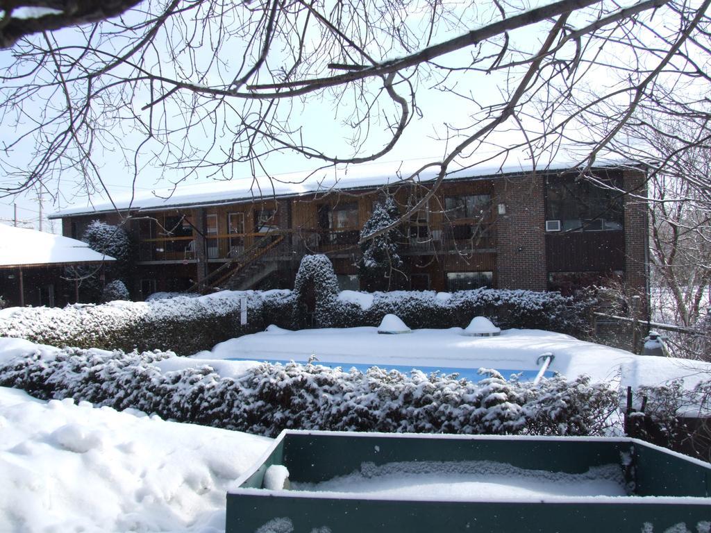 Motel Lennoxville Σέρμπρουκ Εξωτερικό φωτογραφία